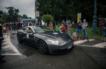 Supercar Night Parade 53 - MIMO