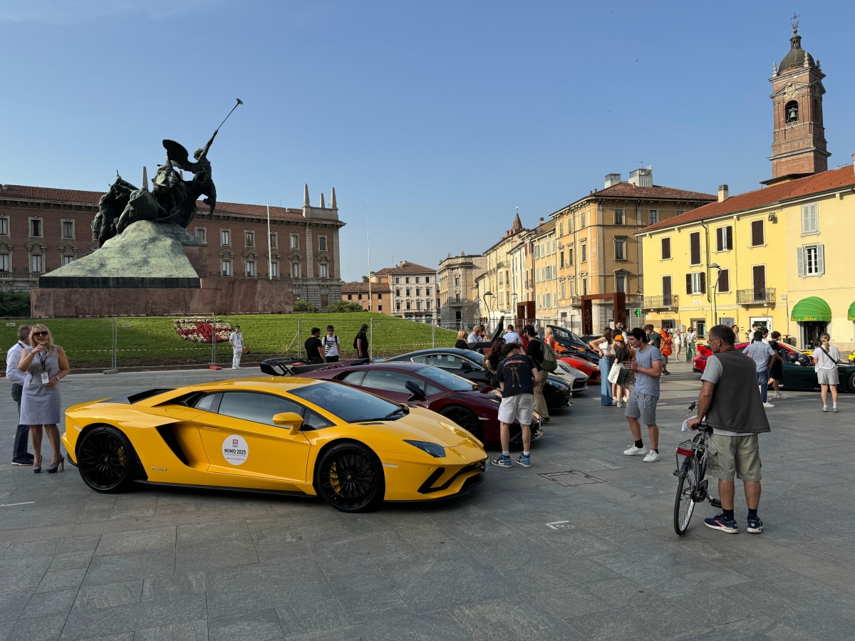 Venerdì 28 giugno, Piazza Trento e Trieste: Supercar Cocktail MIMO